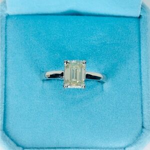 2.01ct Moissanite ring size 7